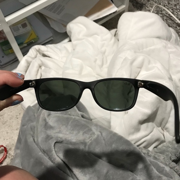 Ray bans sunglasses - Picture 4 of 4